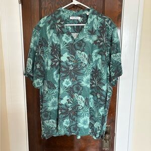 Tommy Bahama Men’s Green Hawaiian Tropical Short Sleeve 100% Silk Button Shirt